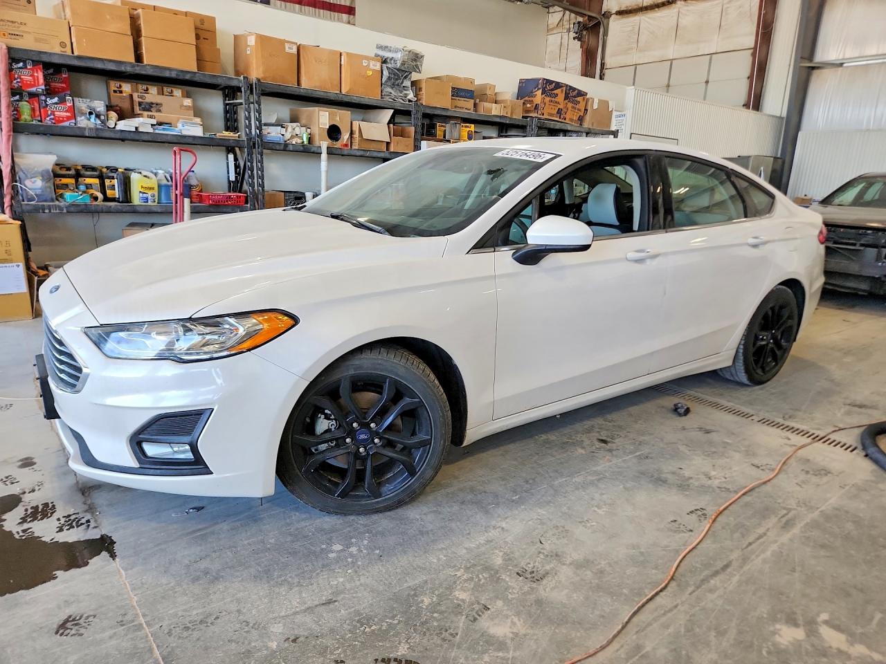 Salvage Ford Fusion Image