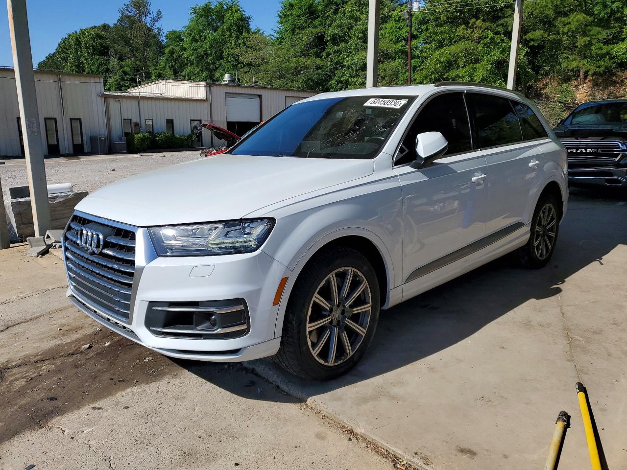 Salvage Audi Q7 Image