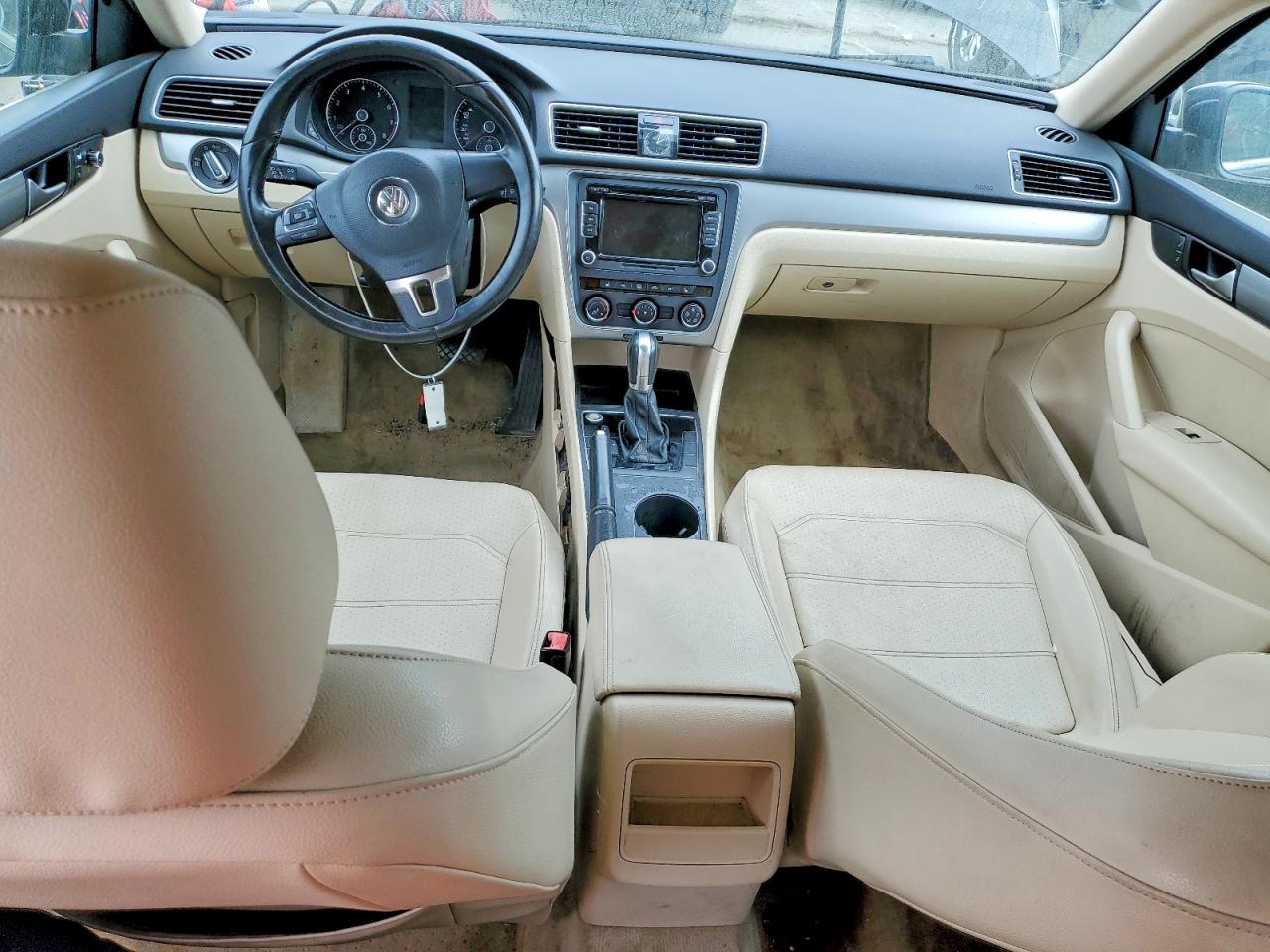 Volkswagen Passat S