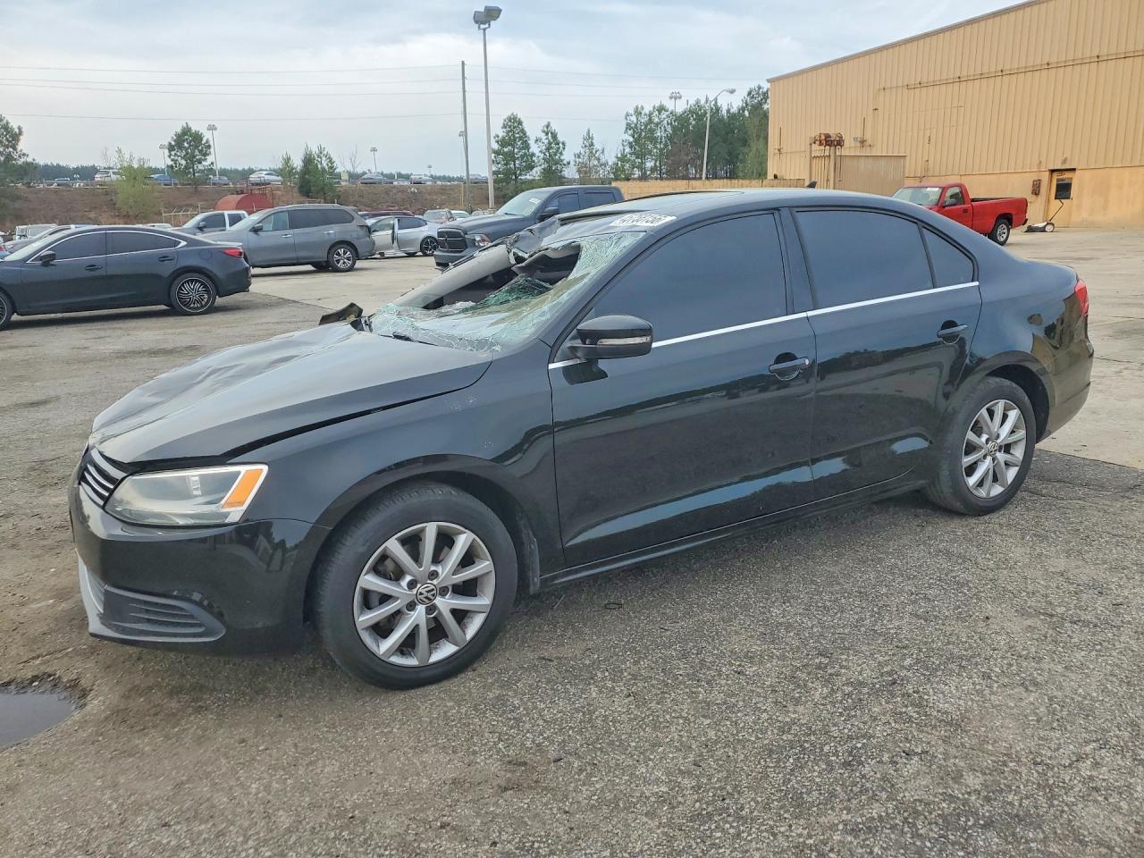 Salvage Volkswagen Jetta Image
