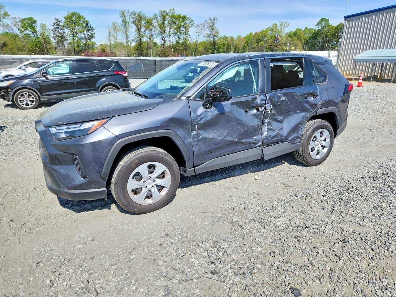 Salvage Toyota RAV4 Image