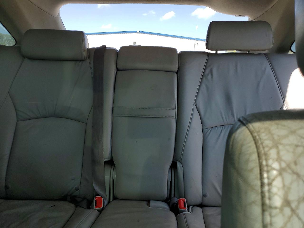 Lexus RX Base