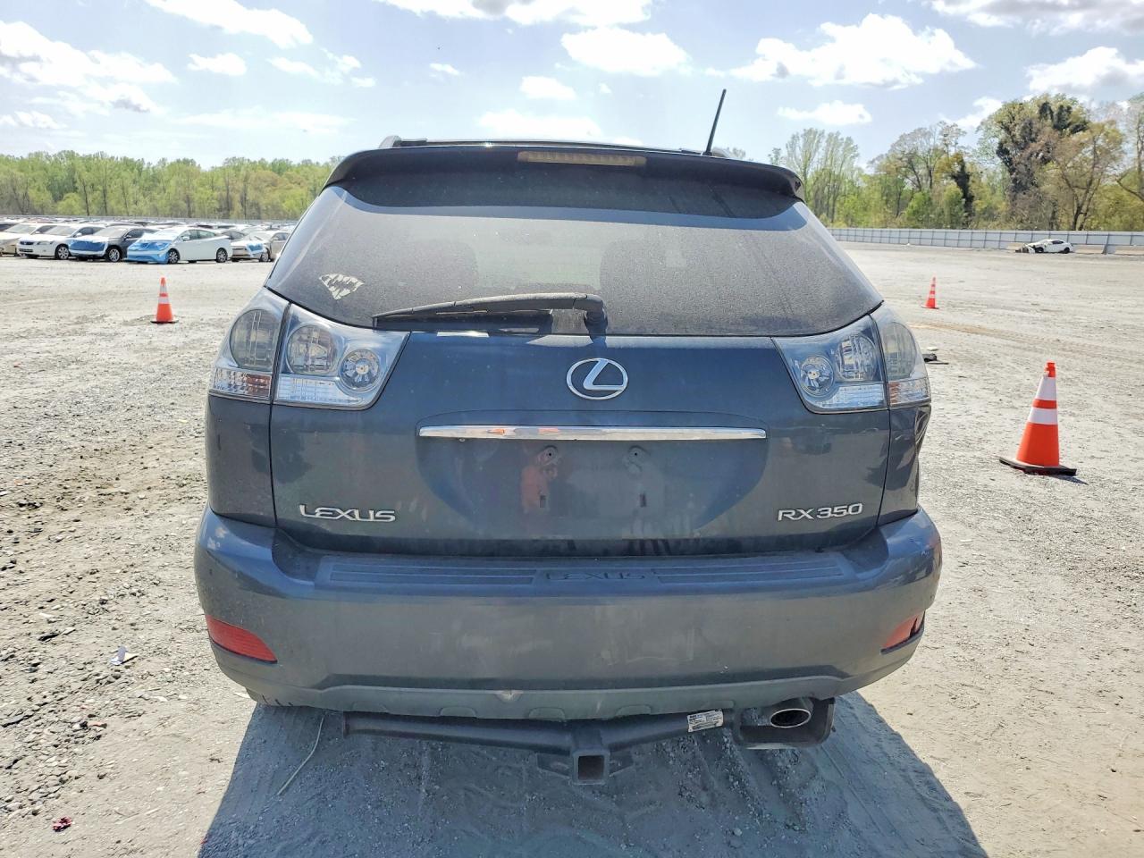 Lexus RX Base