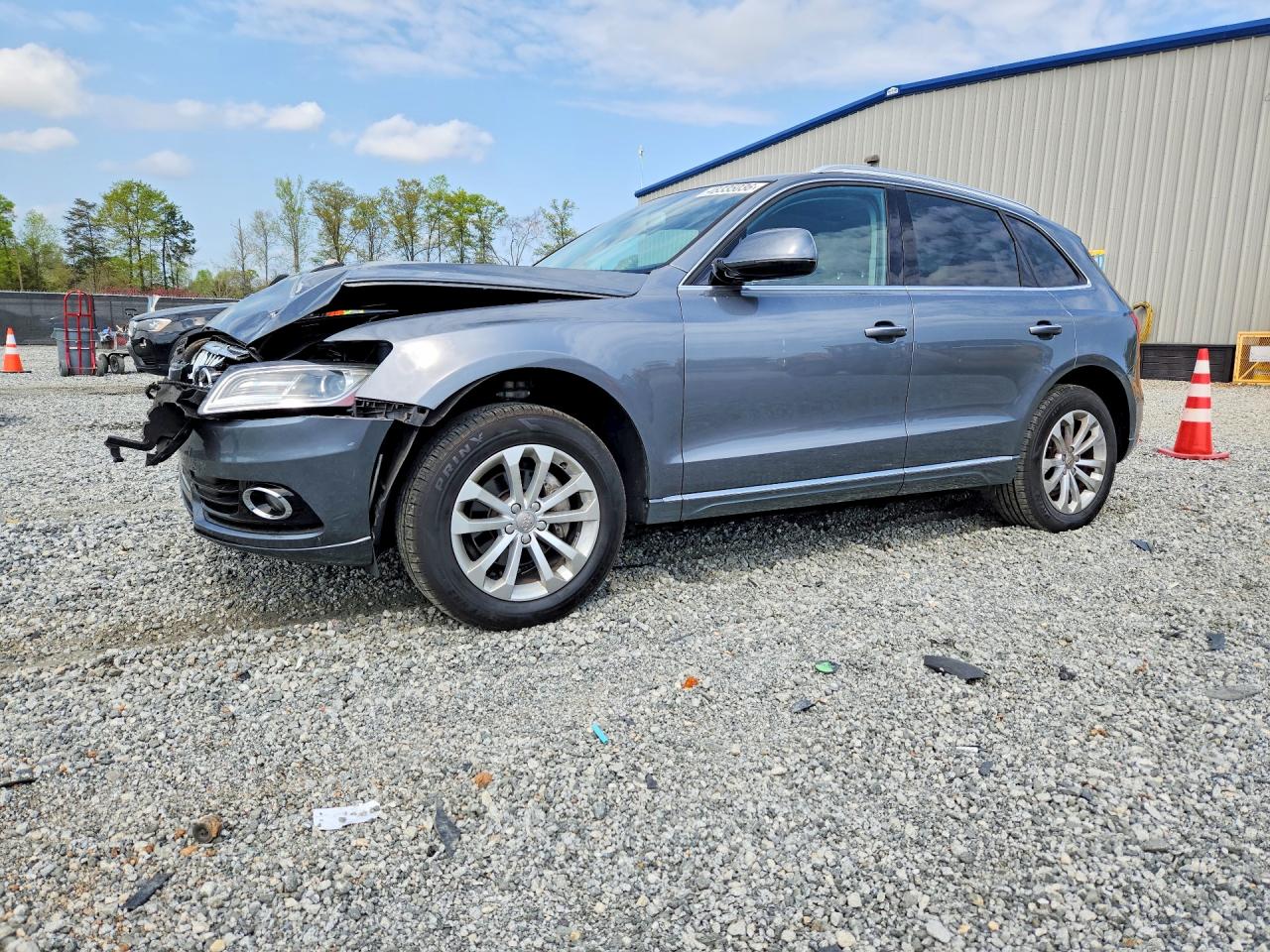 Salvage Audi Q5 Image