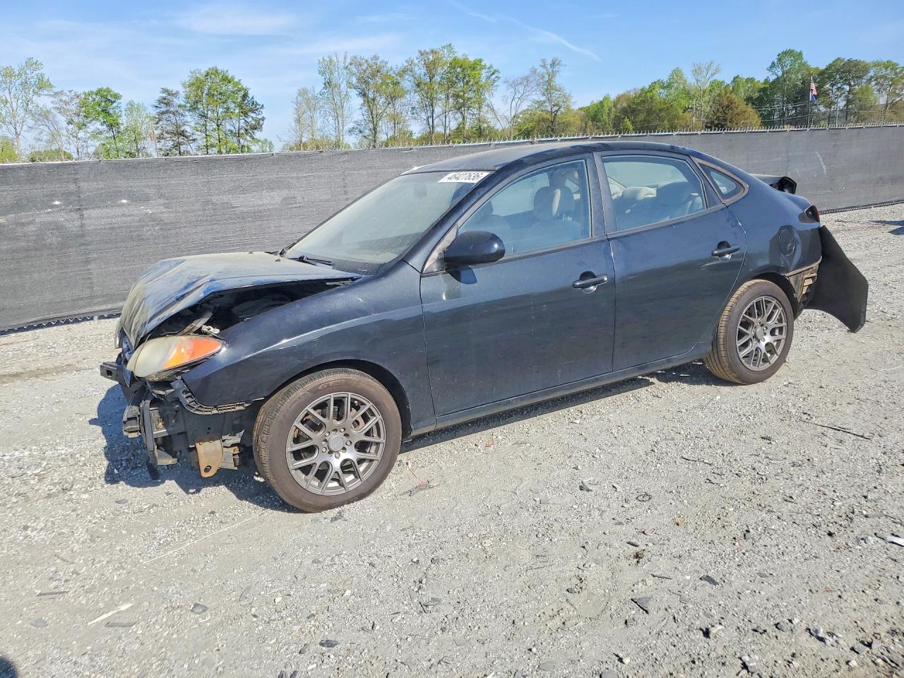 Salvage Hyundai ELANTRA Image