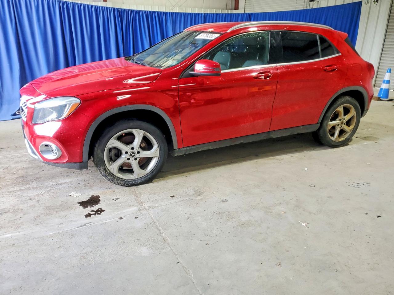 Salvage Mercedes-Benz GLA Image