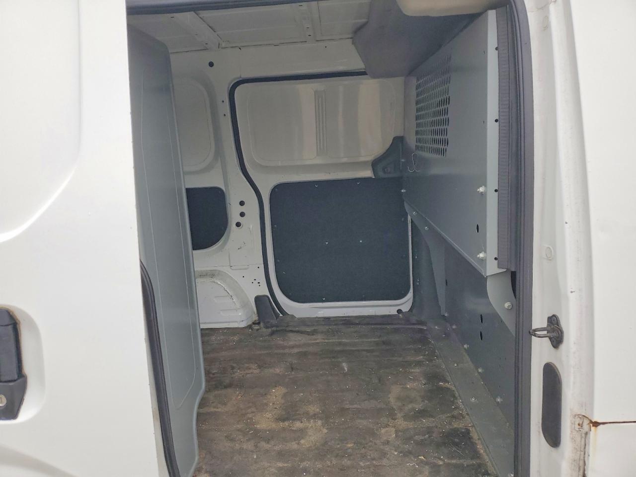 Nissan Nv S
