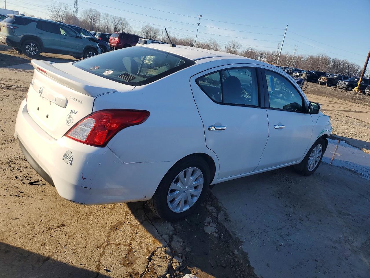 Nissan Versa Sv