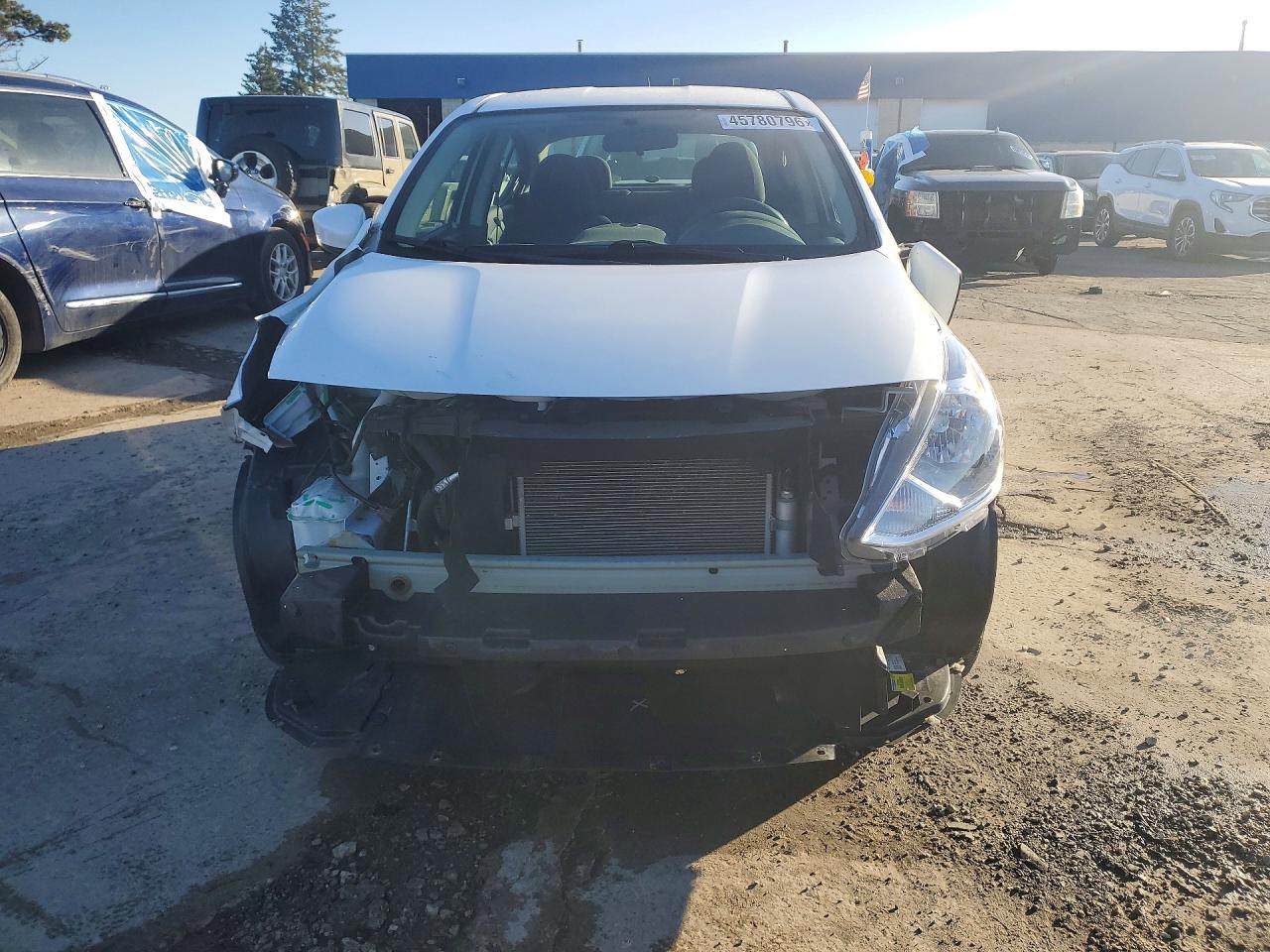 Nissan Versa Sv