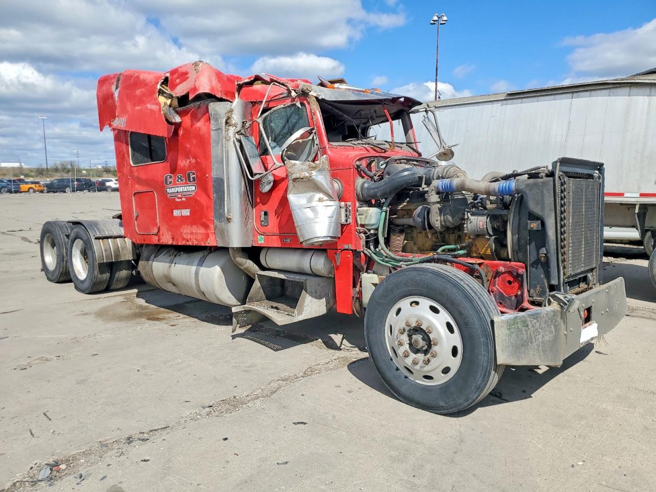 Salvage Peterbilt 379 Image