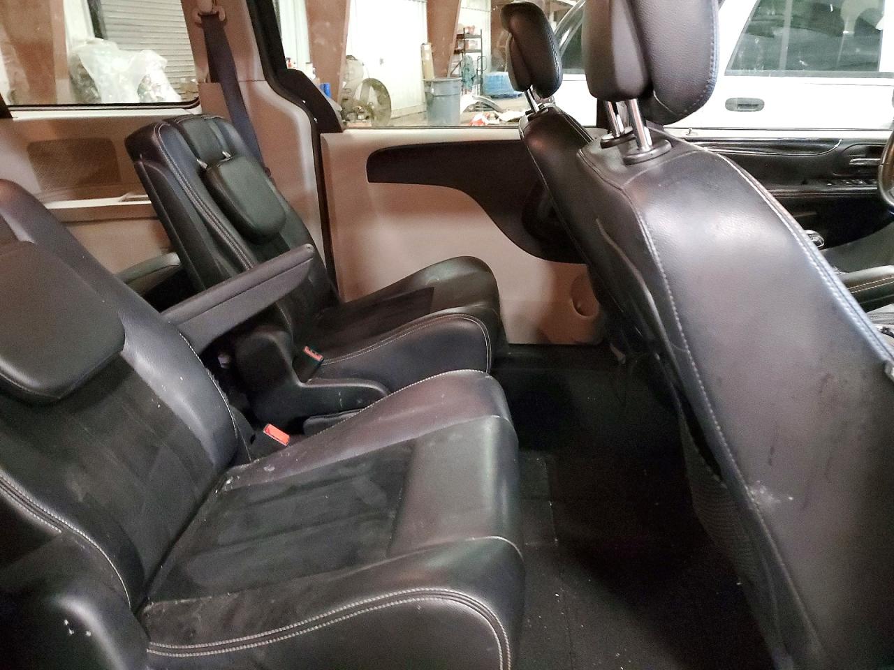 Dodge Caravan Sxt