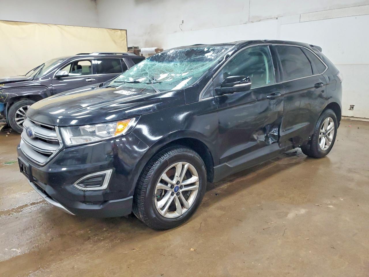 Salvage Ford Edge Image