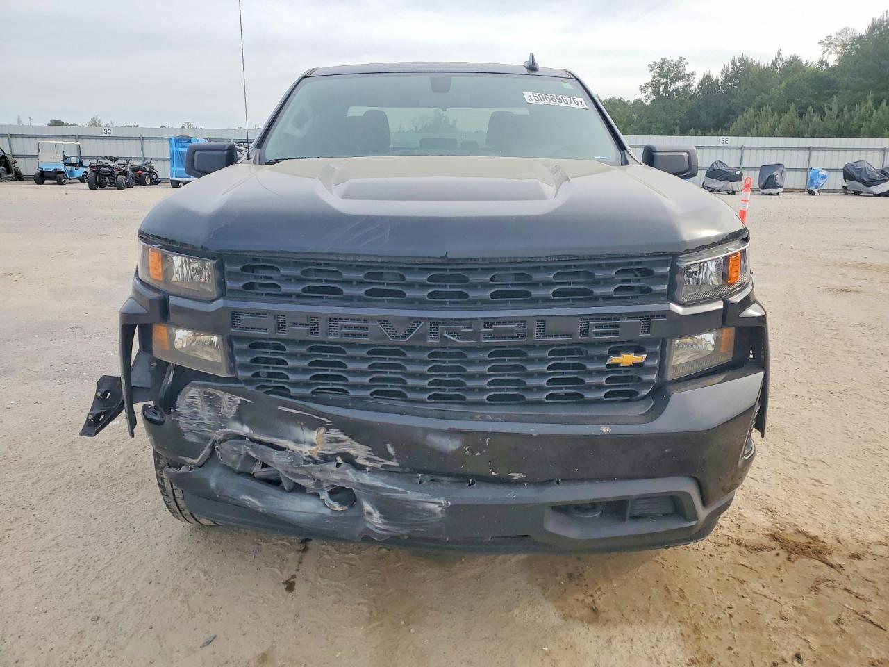 Chevrolet Silverado C1500 Custom