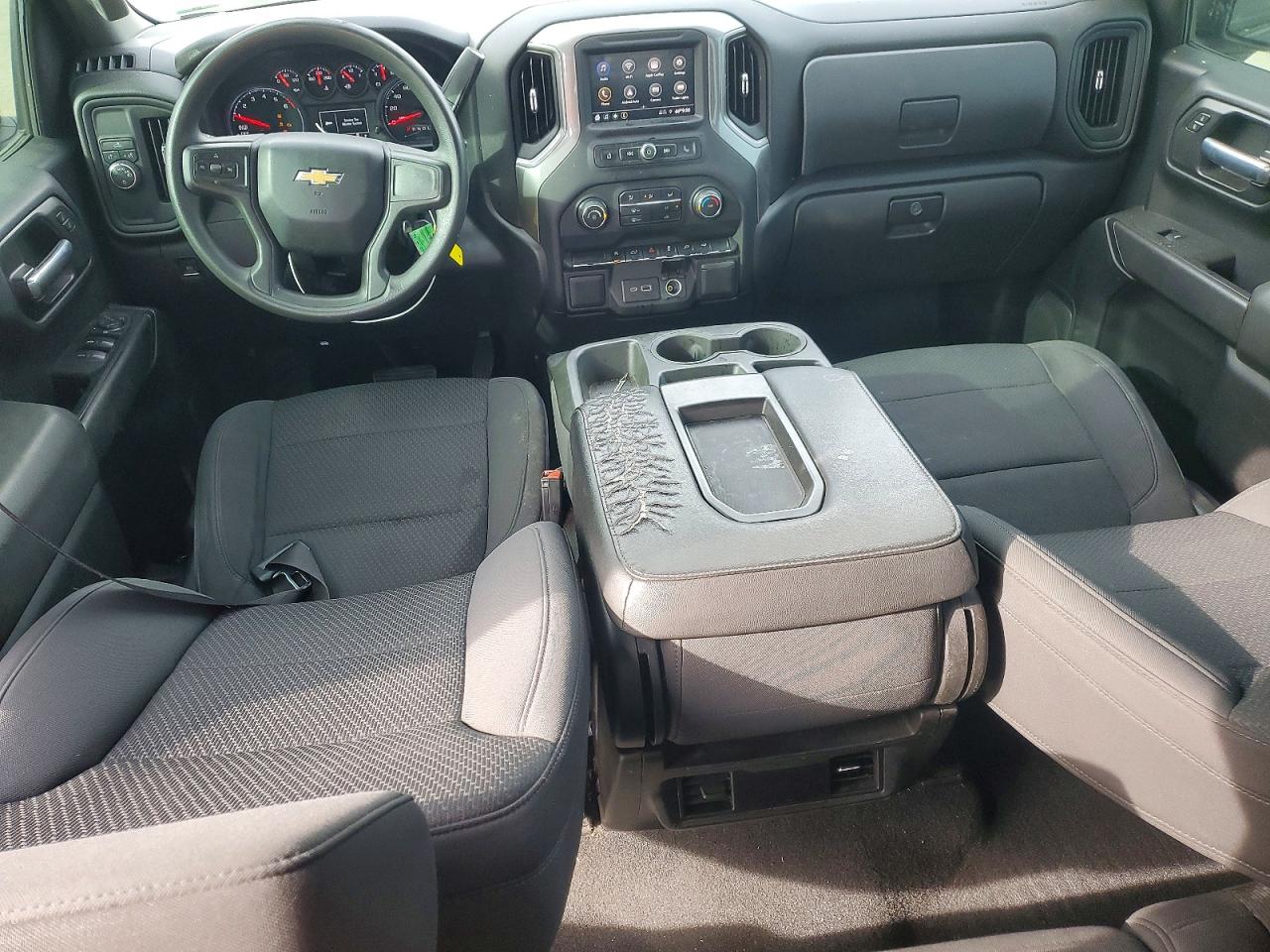 Chevrolet Silverado C1500 Custom