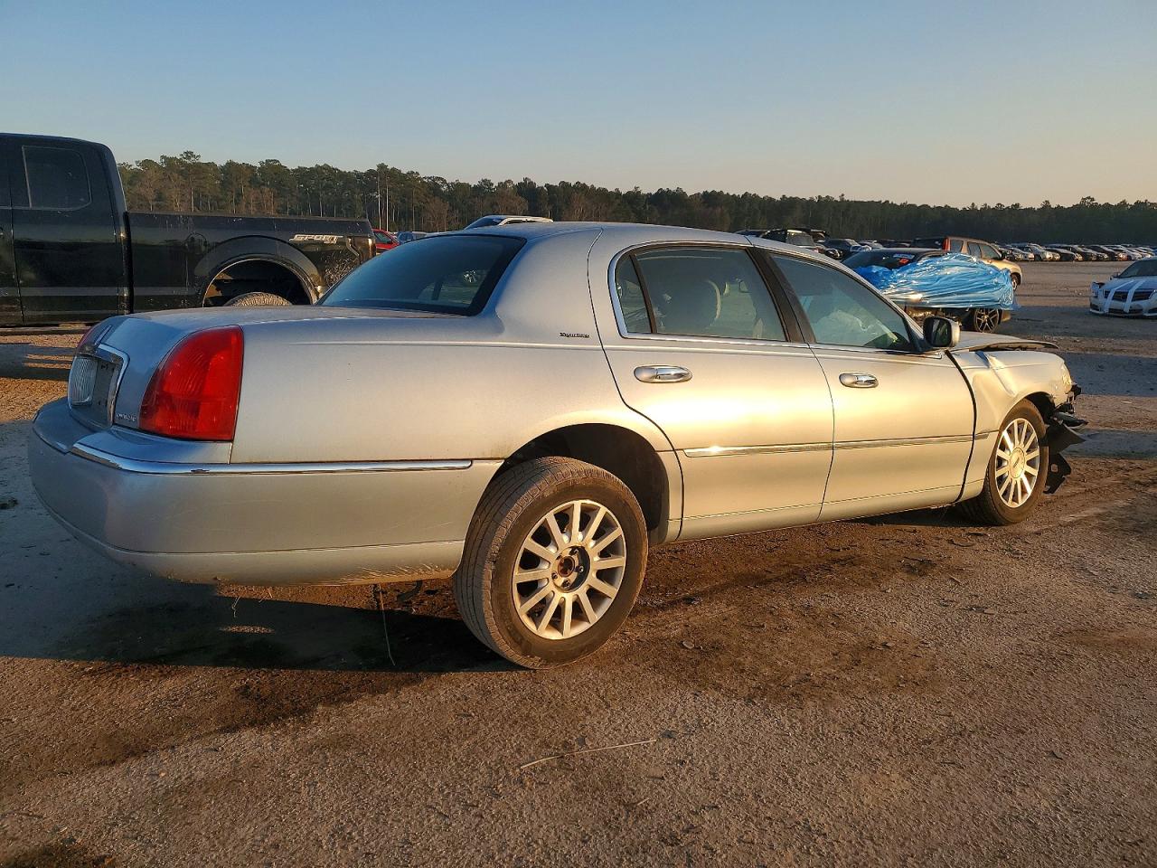 Lincoln Towncar Signature
