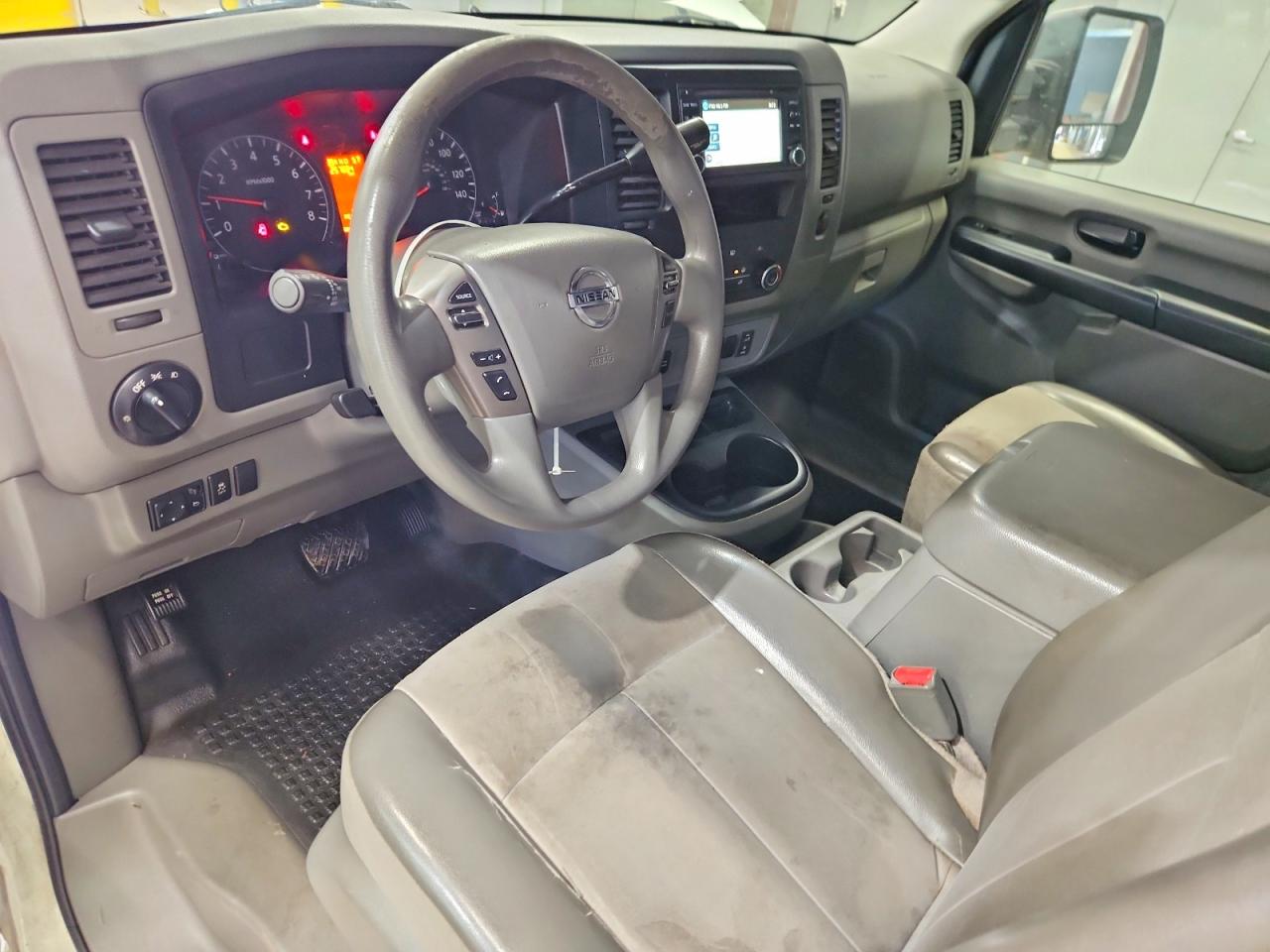 Nissan Nv 2500 Hd Sv