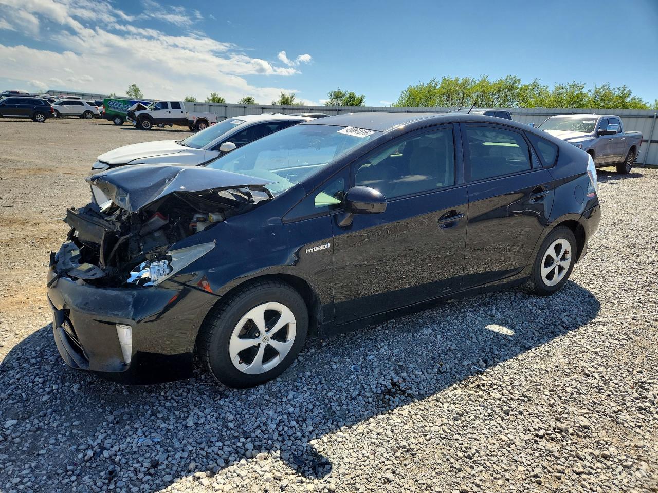 Salvage Toyota Prius Image