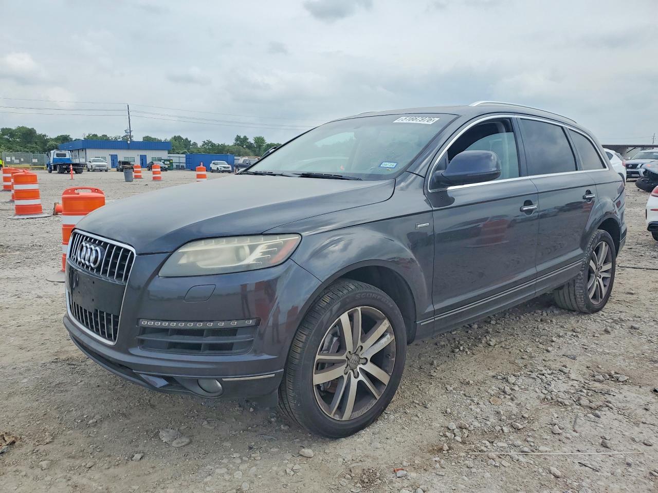 Salvage Audi Q7 Image