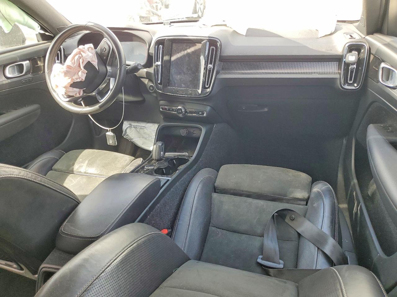 Volvo XC40 T5 R-design