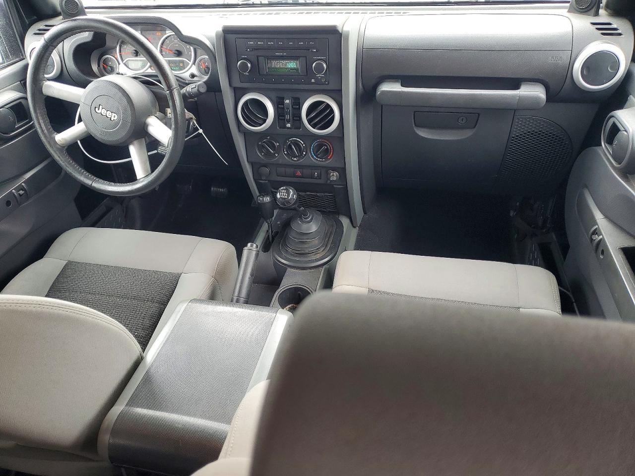 Jeep Wrangler Sahara