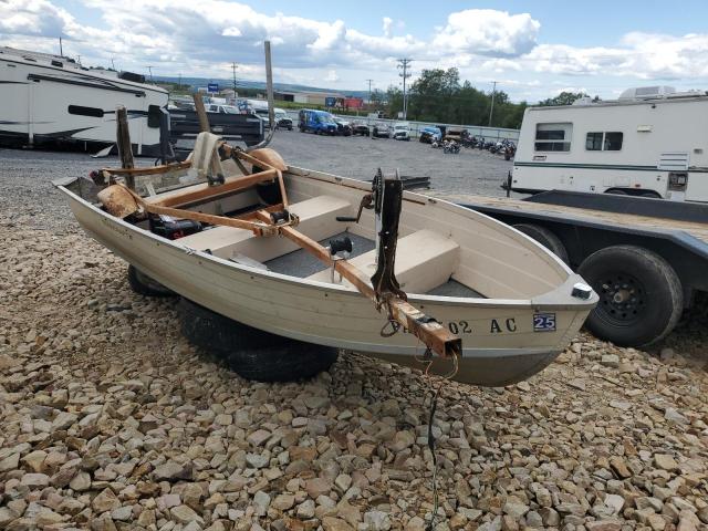 Salvage Starcraft Boat W Trl Image