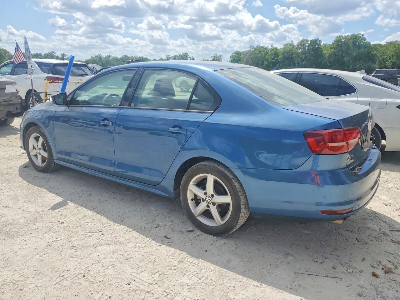 Volkswagen Jetta S