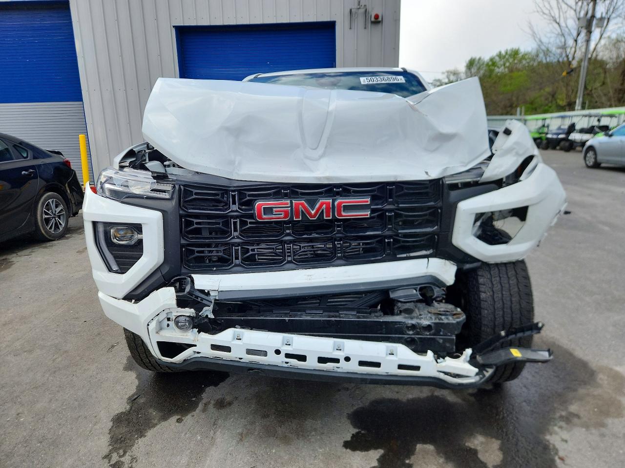 GMC Canyon Elevation