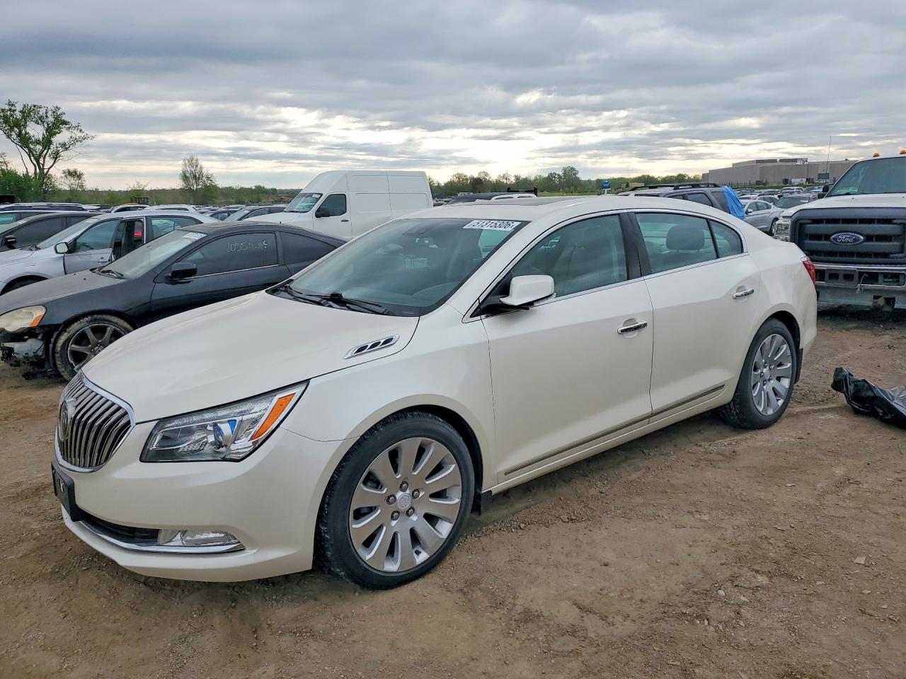 Salvage Buick LaCrosse Image
