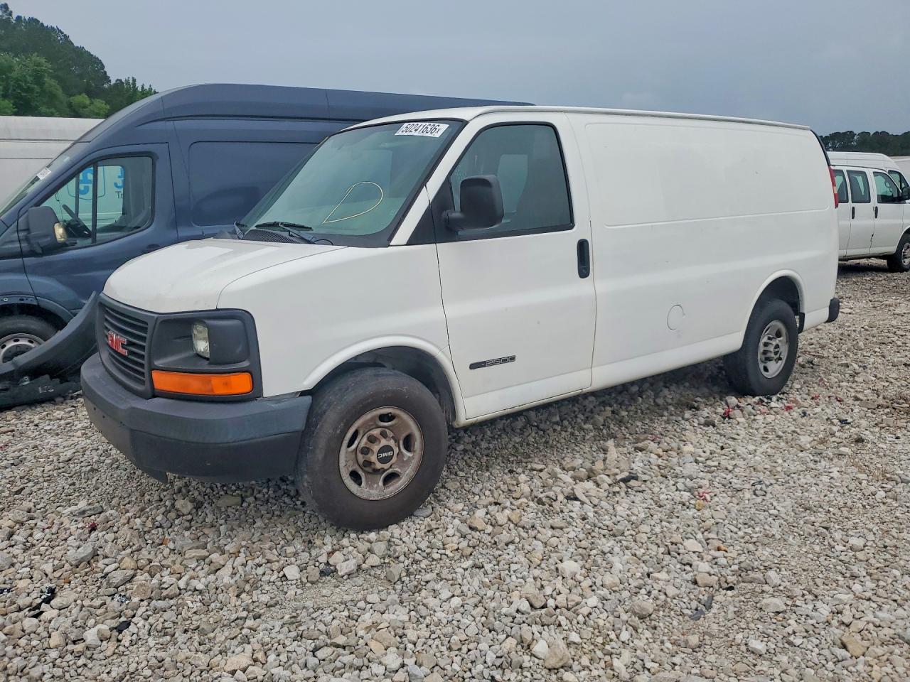 Salvage GMC Savana Image