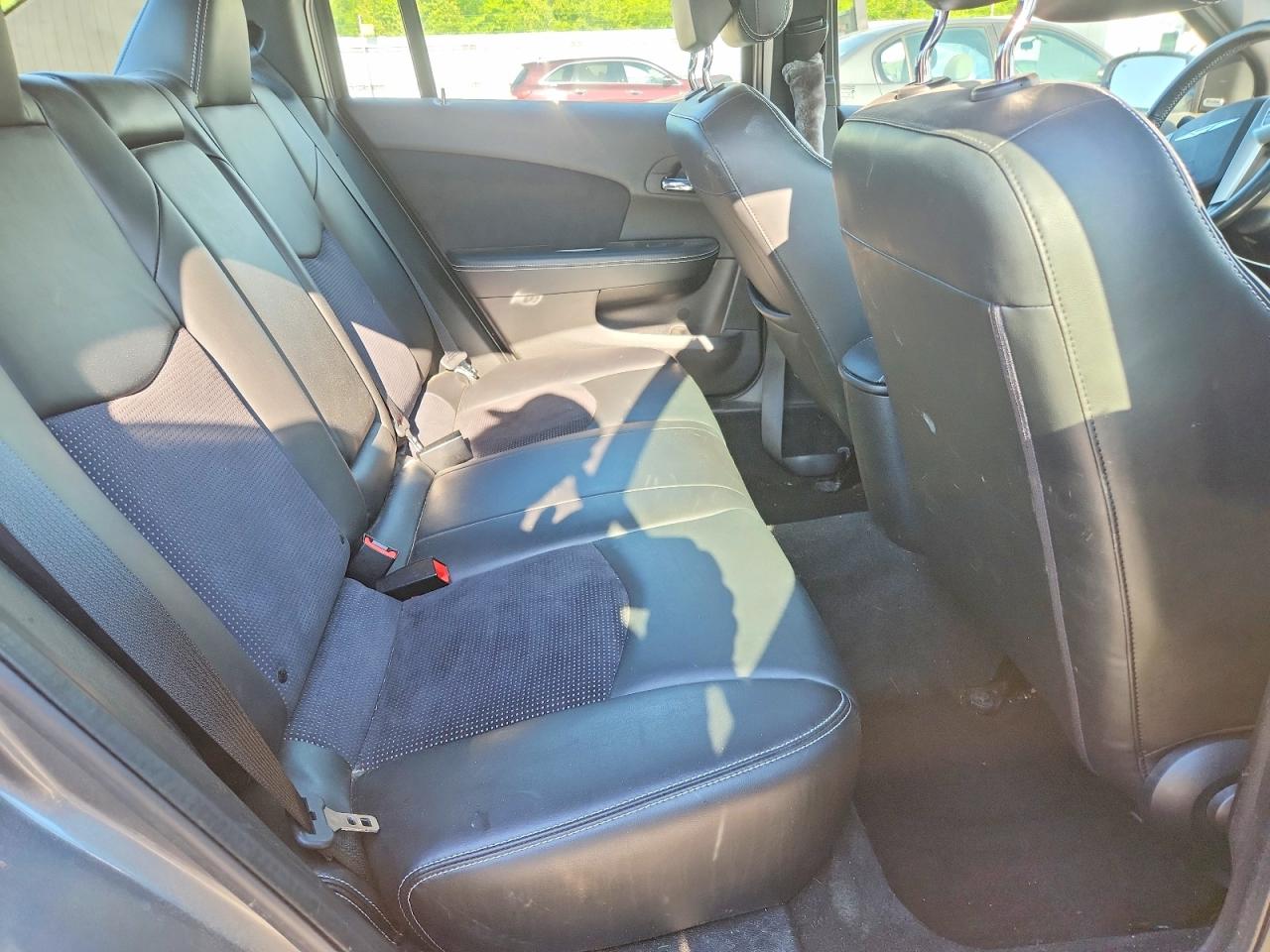 Chrysler 200 S