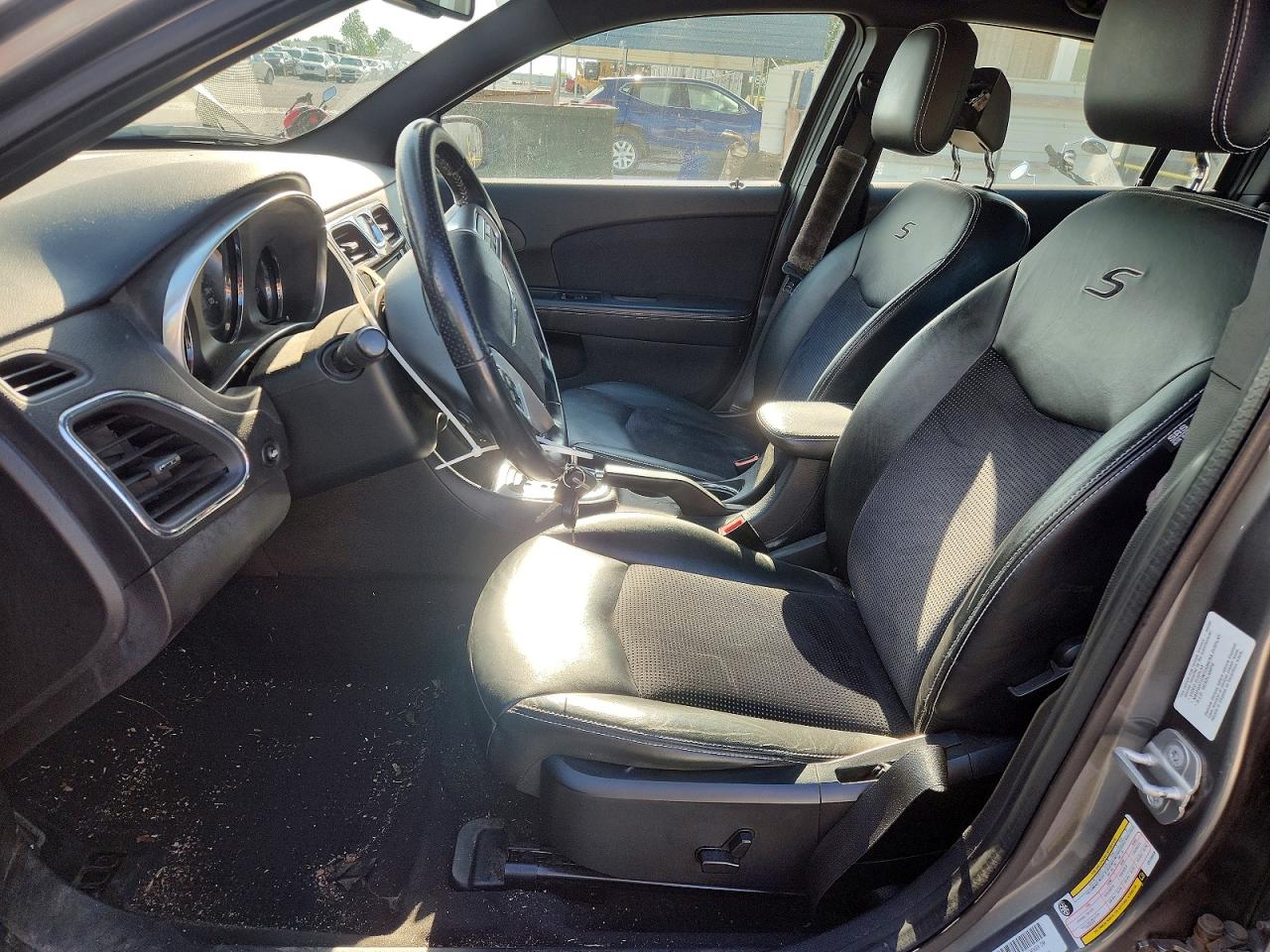 Chrysler 200 S
