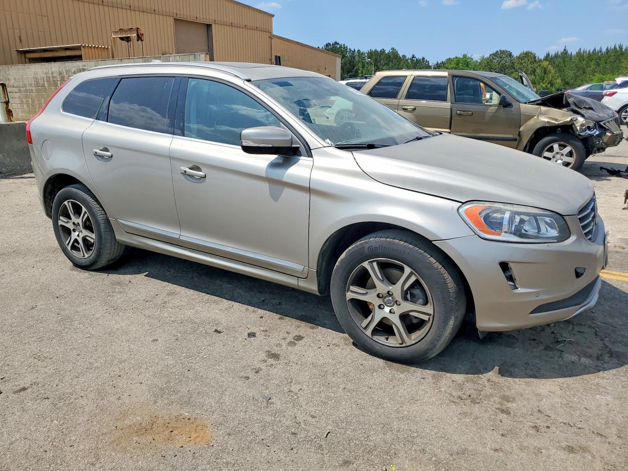 Volvo XC60 T6