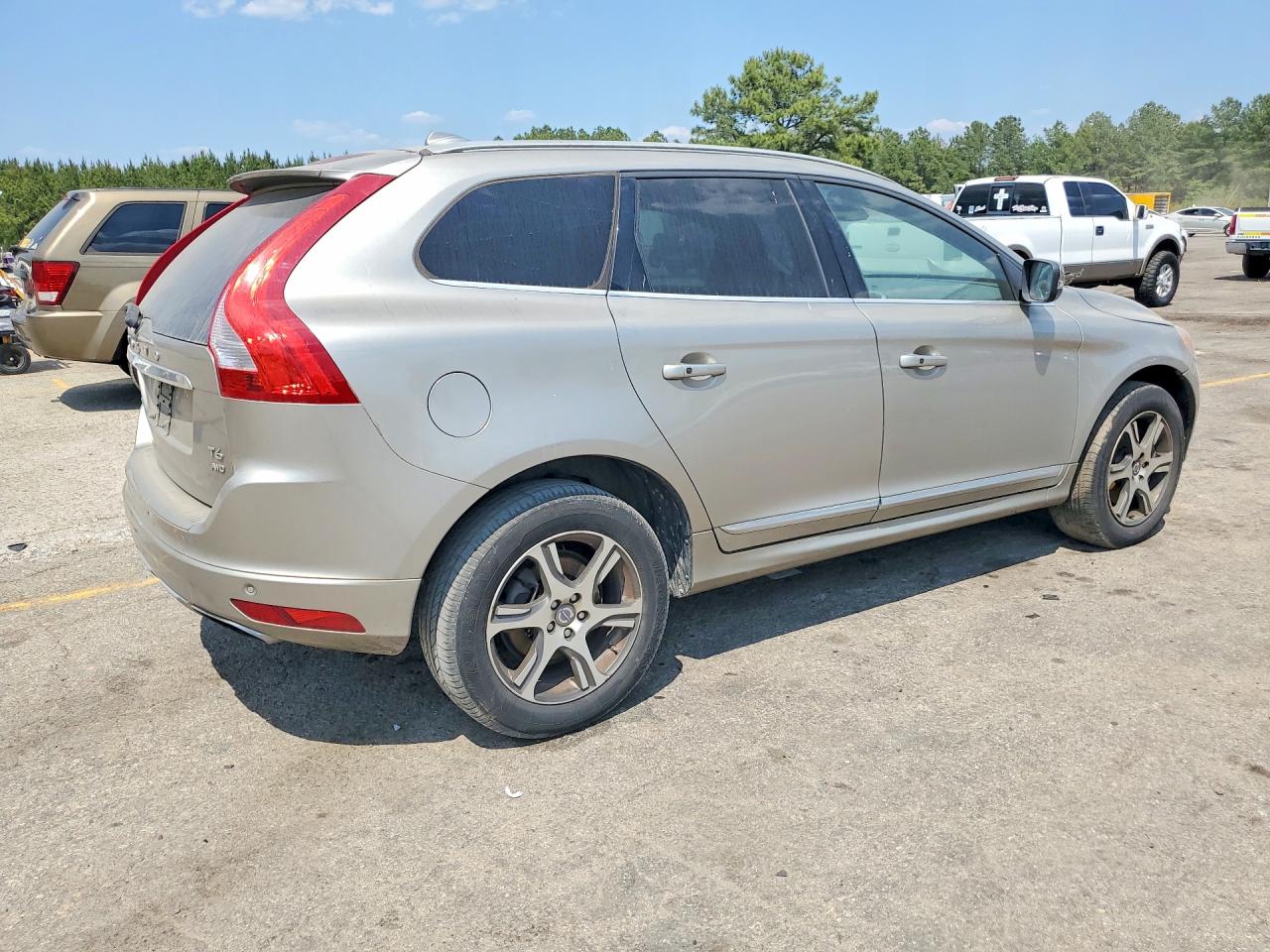 Volvo XC60 T6
