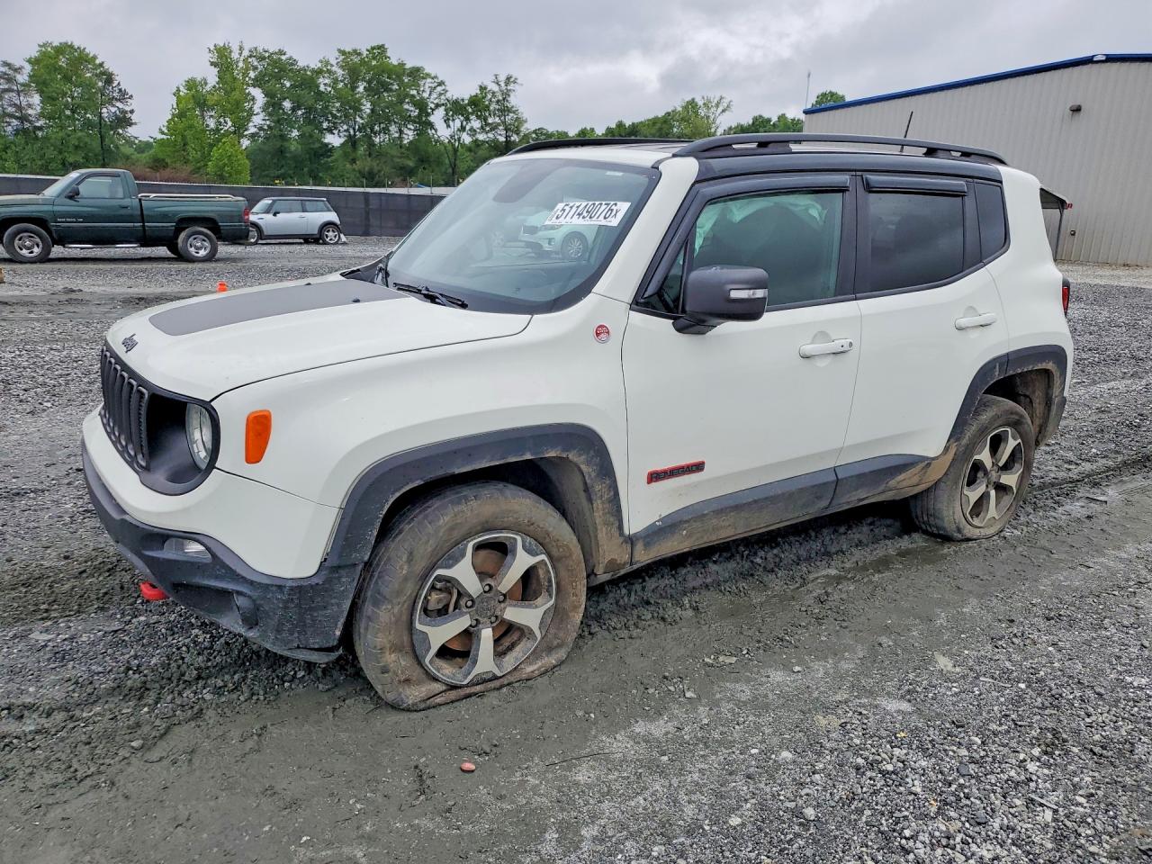 Salvage Jeep Renegade Image