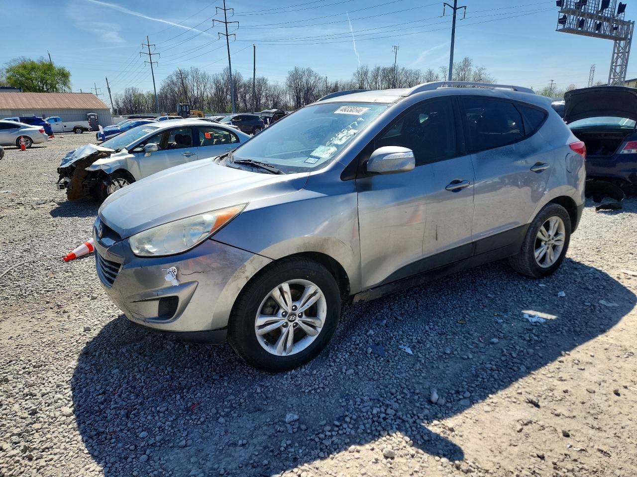 Salvage Hyundai TUCSON Image