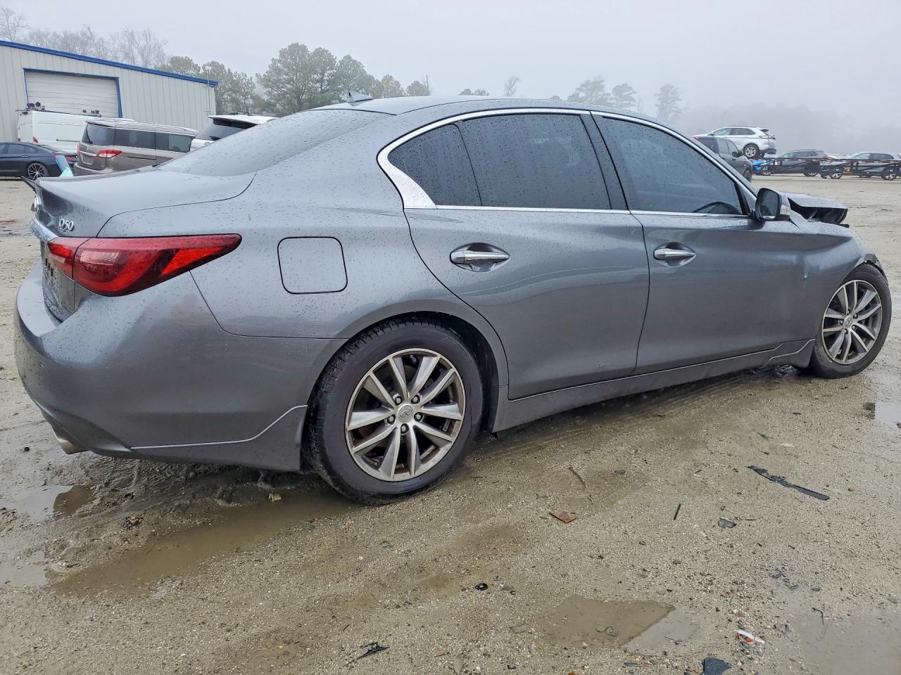 INFINITI Q50 Pure