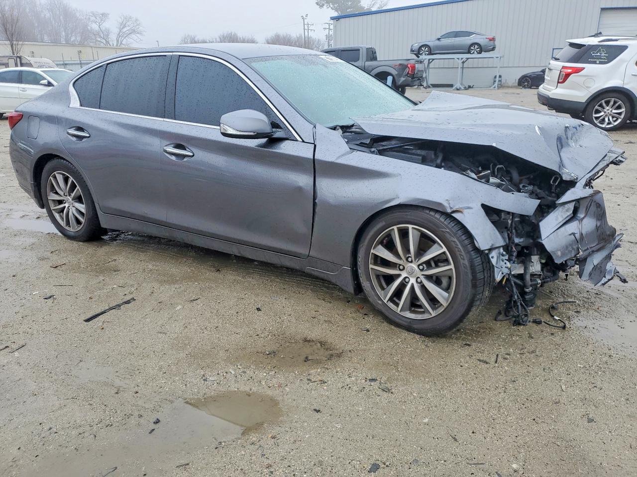 INFINITI Q50 Pure