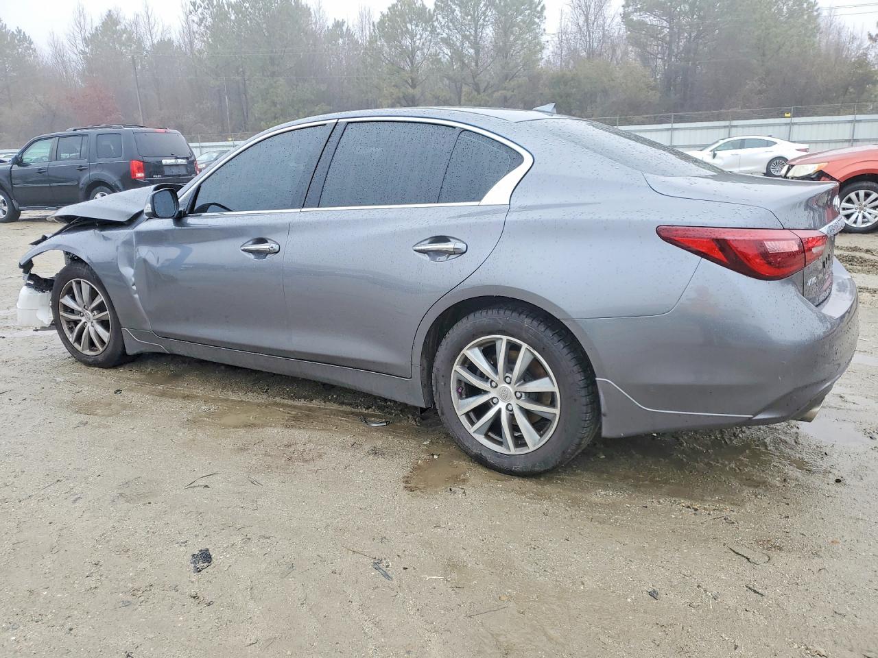 INFINITI Q50 Pure