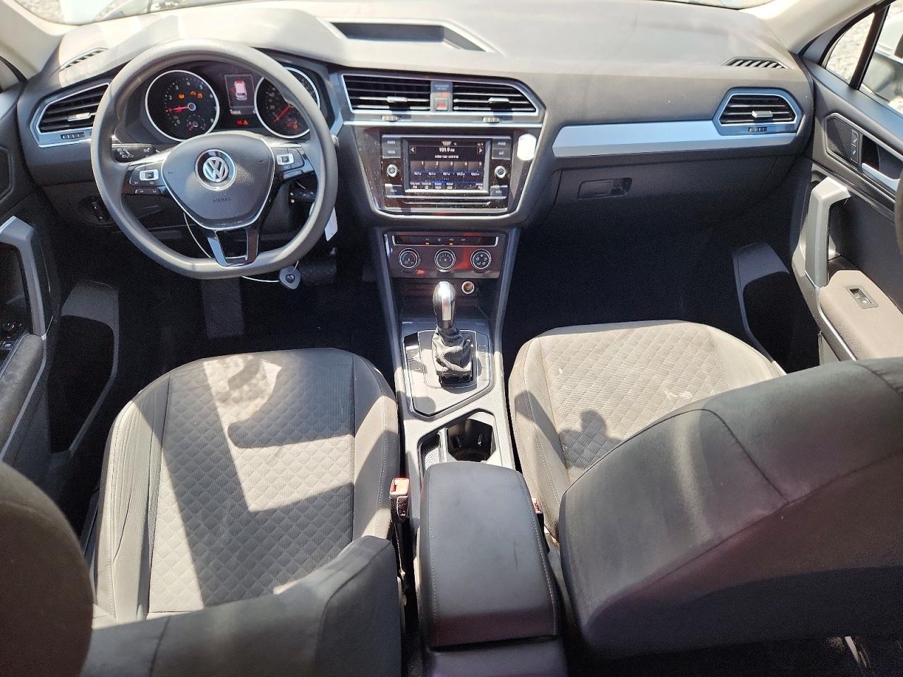 Volkswagen Tiguan S