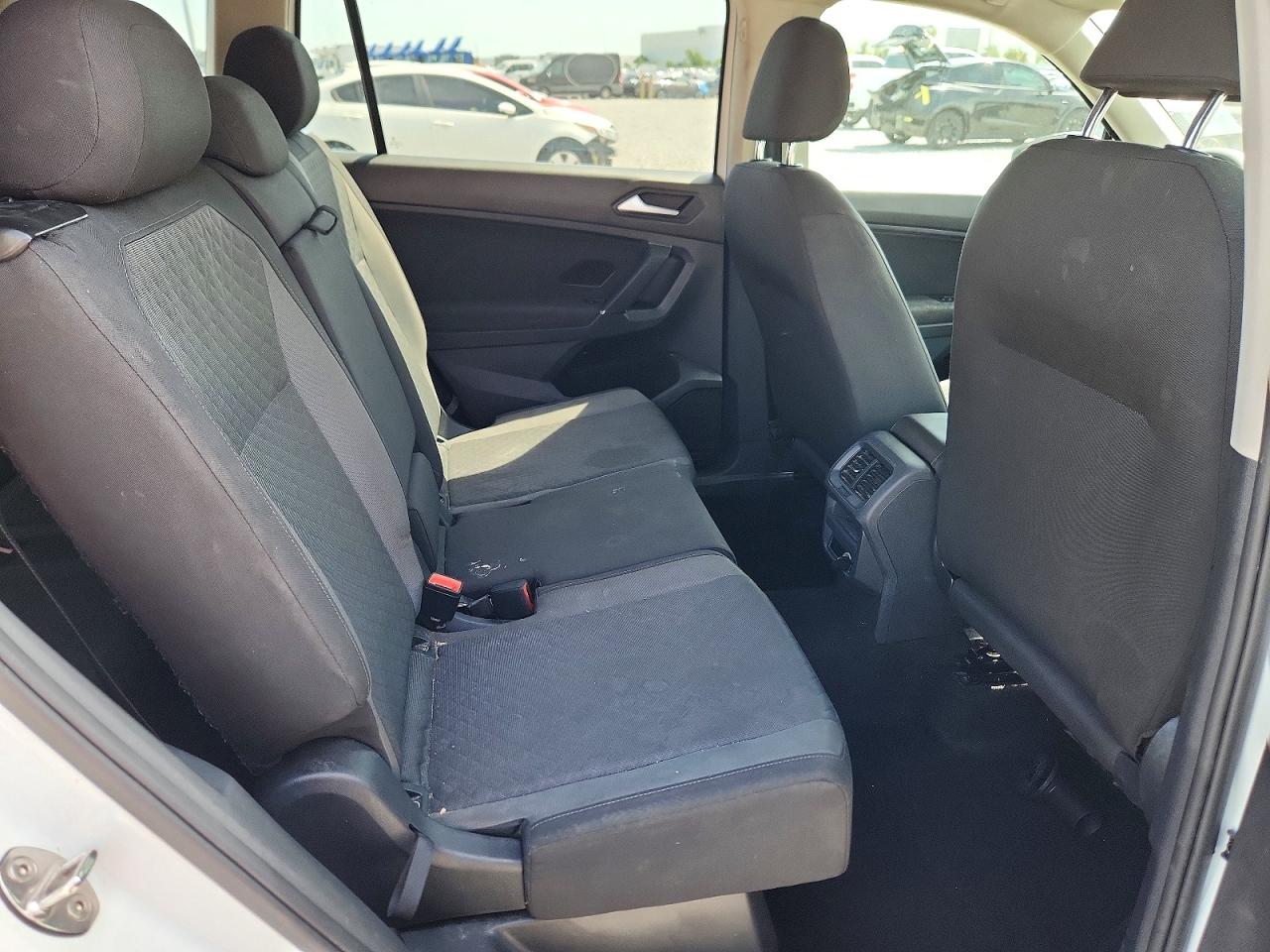 Volkswagen Tiguan S