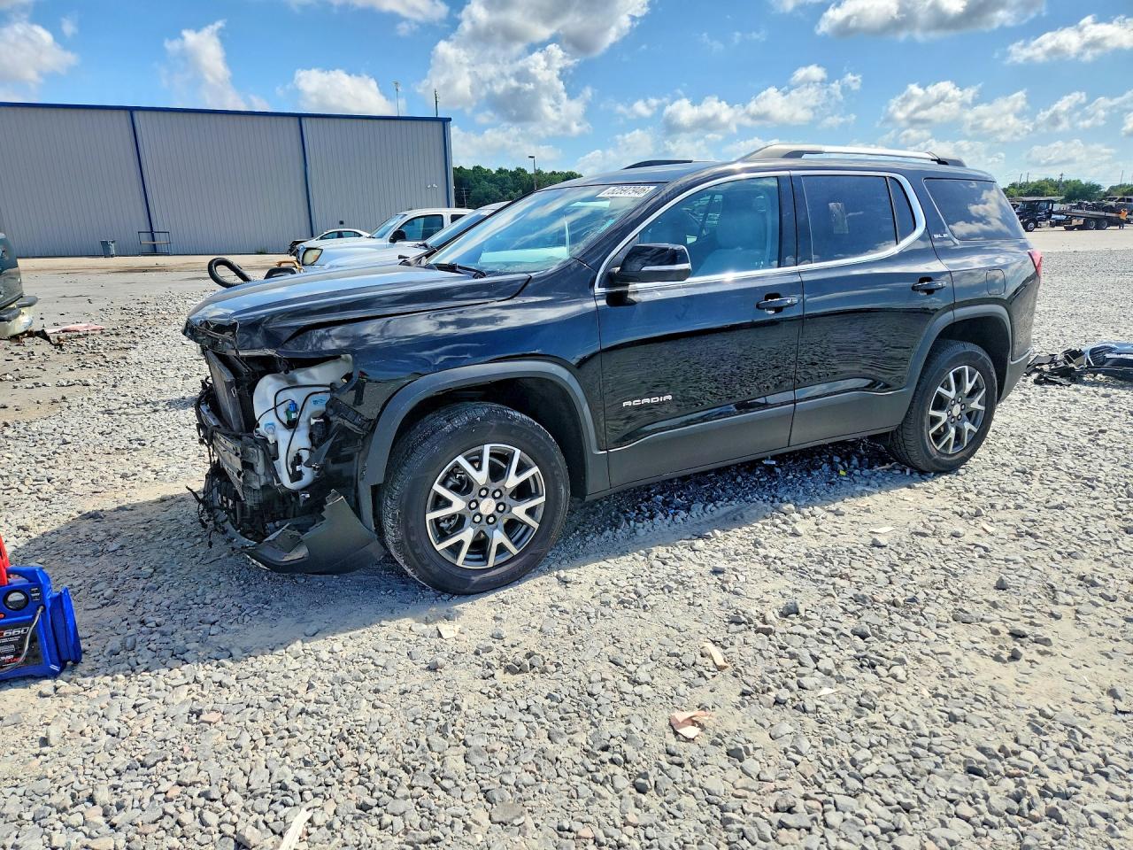 Salvage GMC Acadia Image
