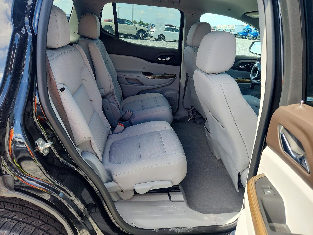 GMC Acadia Sle