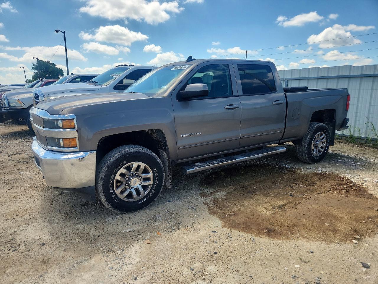 Salvage Chevrolet Silveo2500 Image