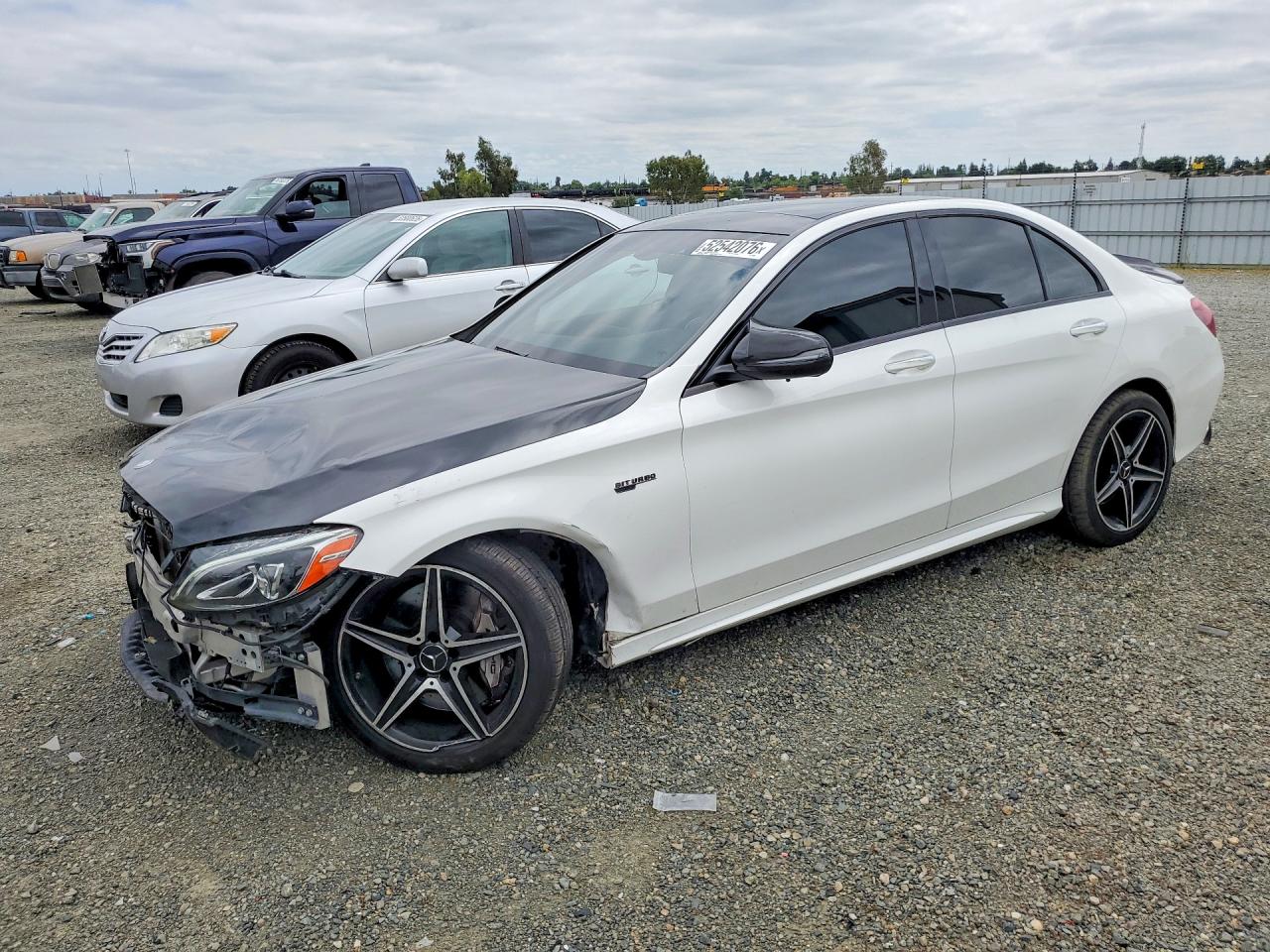 Salvage Mercedes-Benz C-Class Image