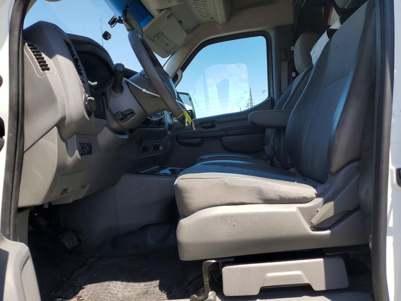 Nissan Nv 2500 Hd S