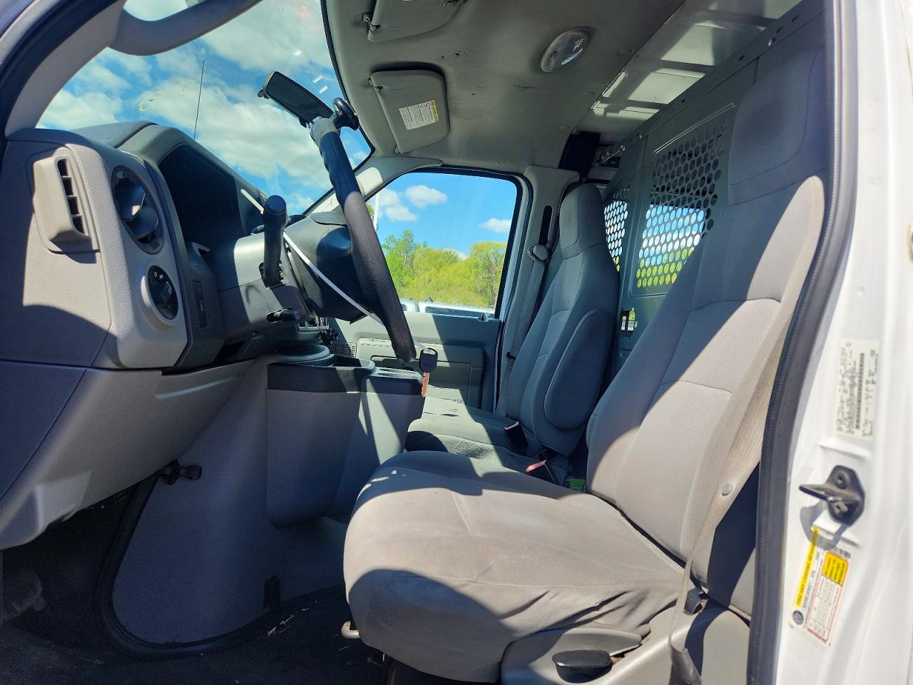 Ford Econoline E250 Van