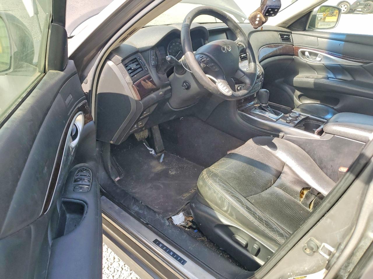 INFINITI M37 X