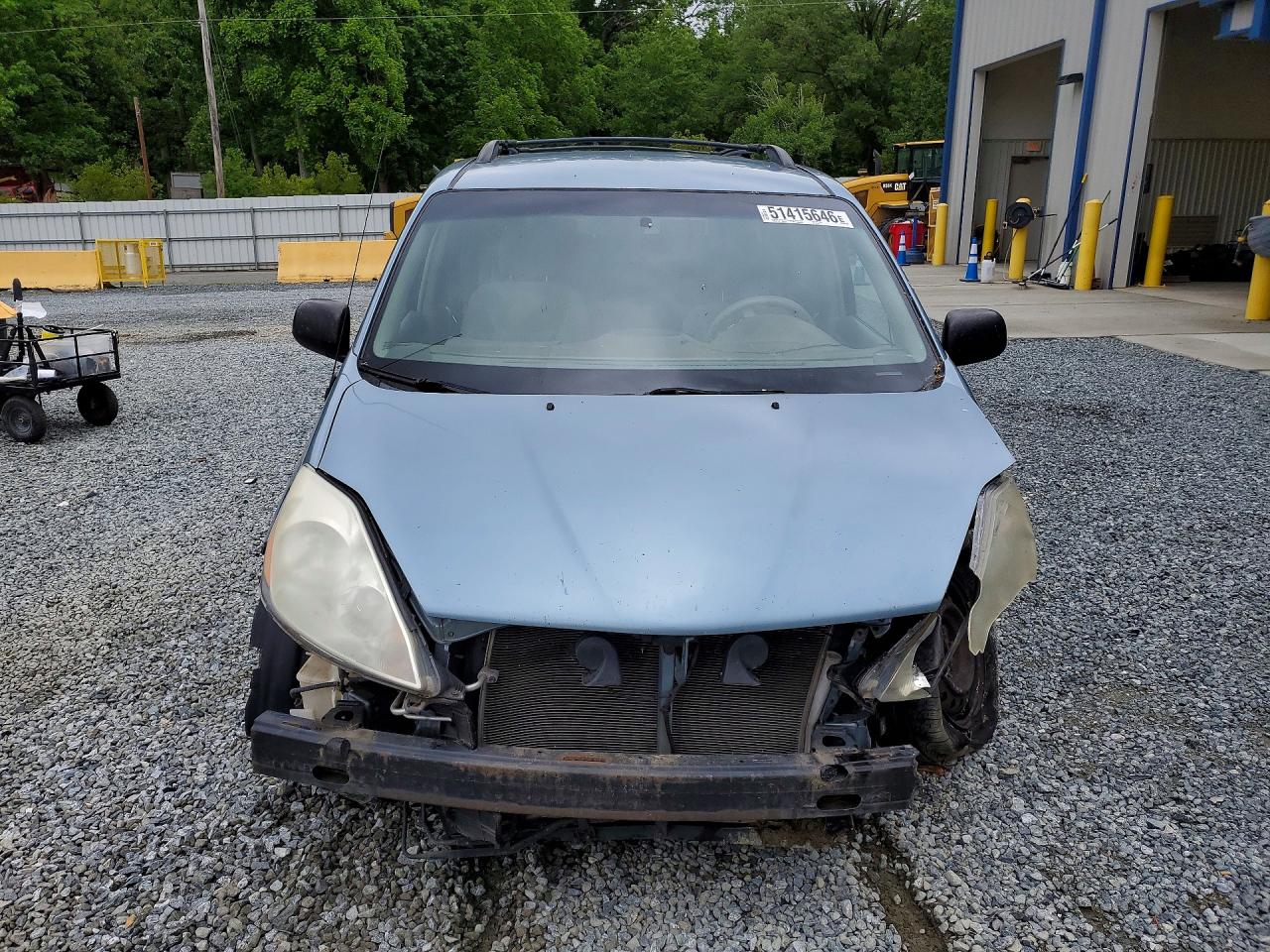 Toyota Sienna Ce 7-passenger