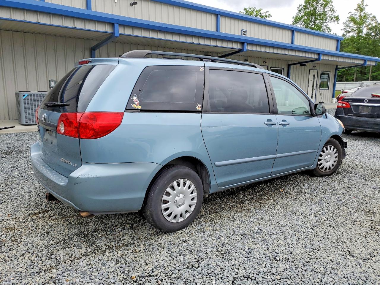 Toyota Sienna Ce 7-passenger