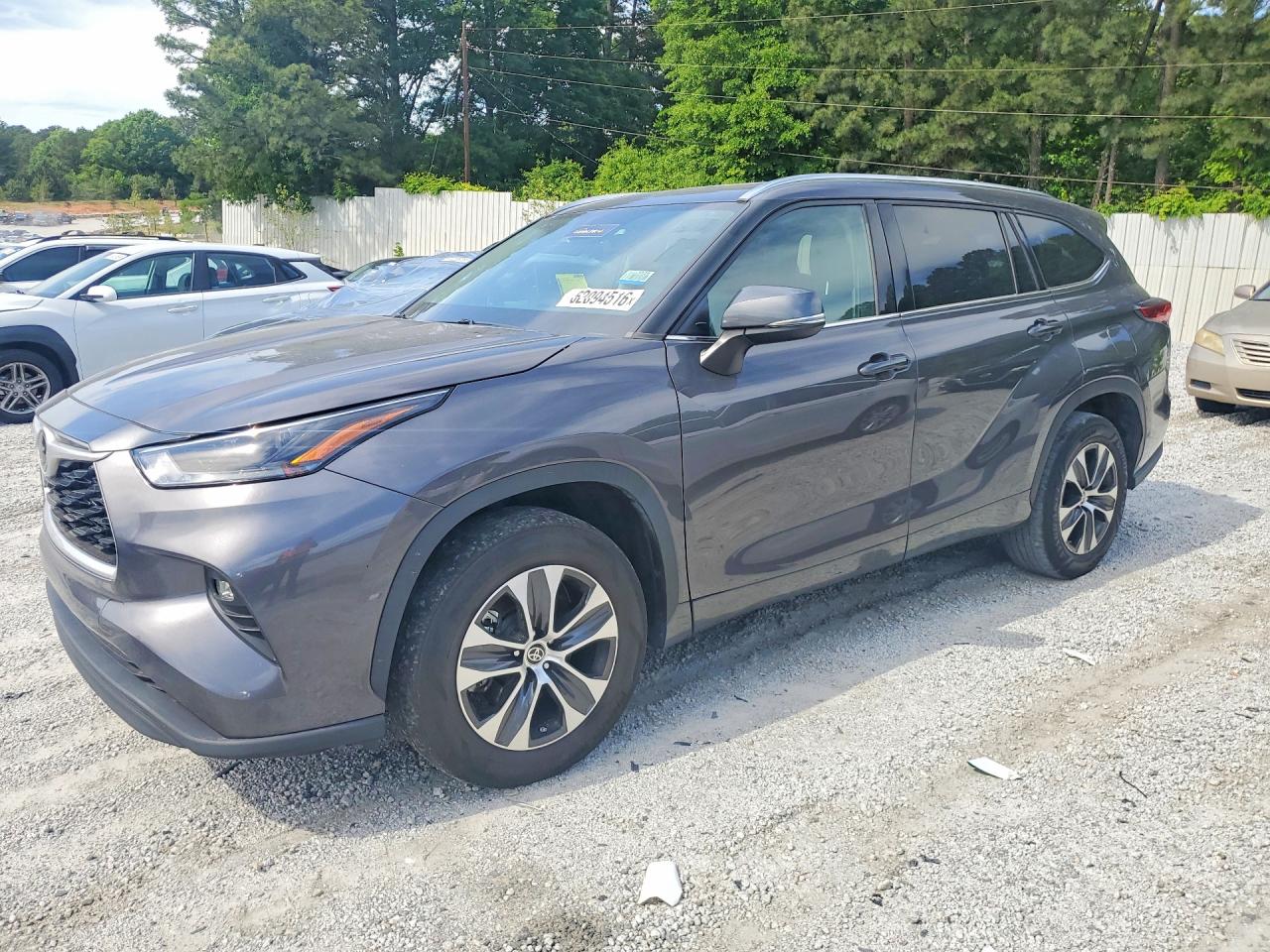 Salvage Toyota Highlander Image